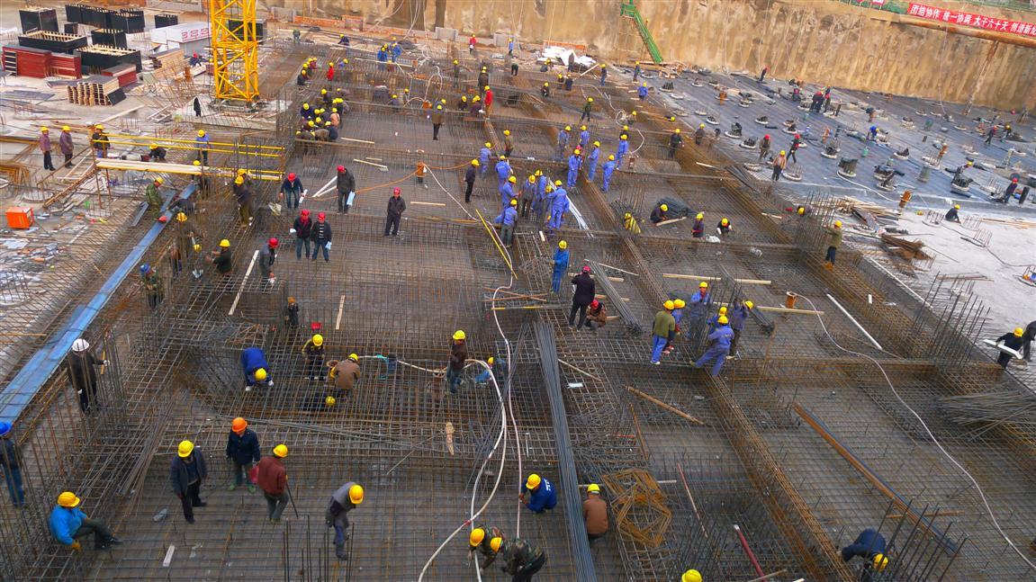 武汉杨春湖路房建项目部
